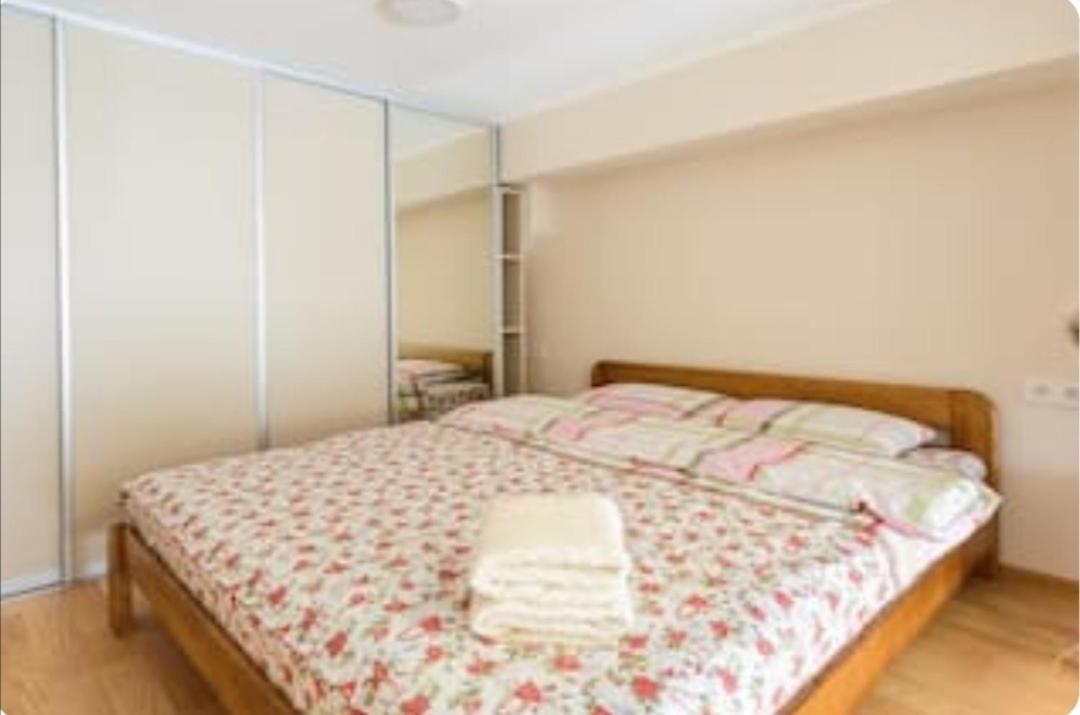 Loft Smart House Apartment Kiev Bagian luar foto